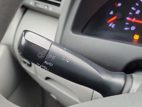 Used 2011 Toyota Camry image 28