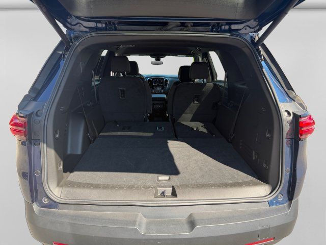 Used 2023 Chevrolet Traverse LT AWD/4WD image 19