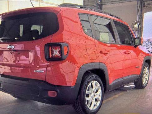 Used 2016 Jeep Renegade Latitude image 5