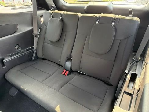 Used 2020 Ford Explorer XLT w/ Comfort Package AWD/4WD image 12