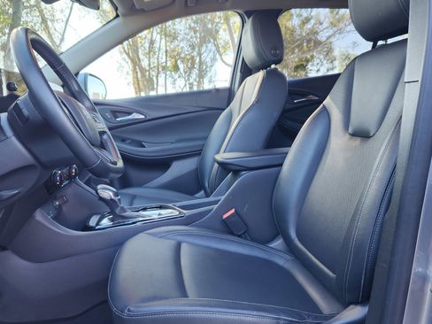 Used 2024 Buick Encore GX Sport Touring image 17