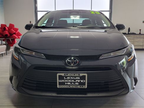 Used 2025 Toyota Corolla LE image 9
