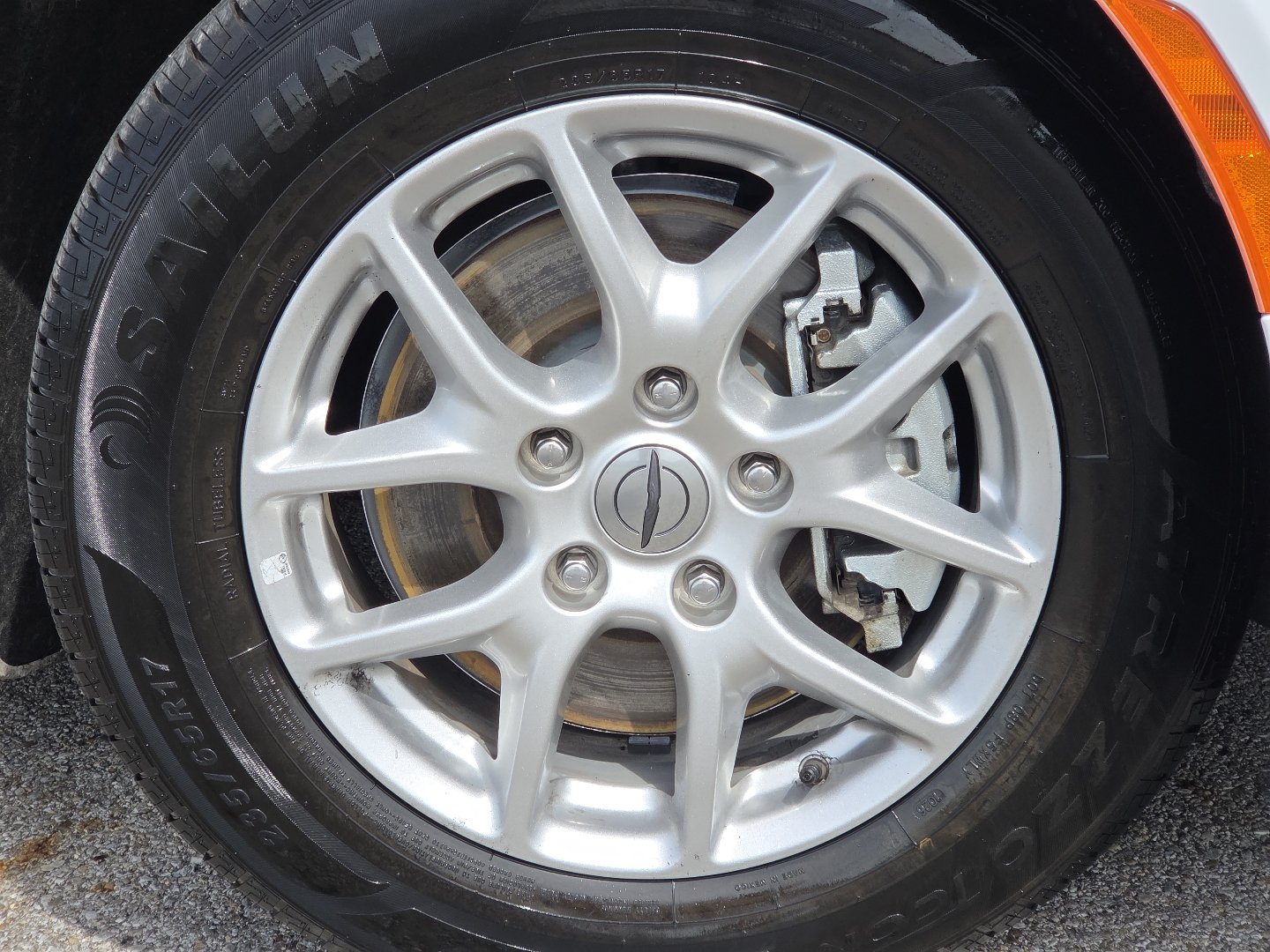 Used 2023 Chrysler Pacifica Touring-L FWD image 10