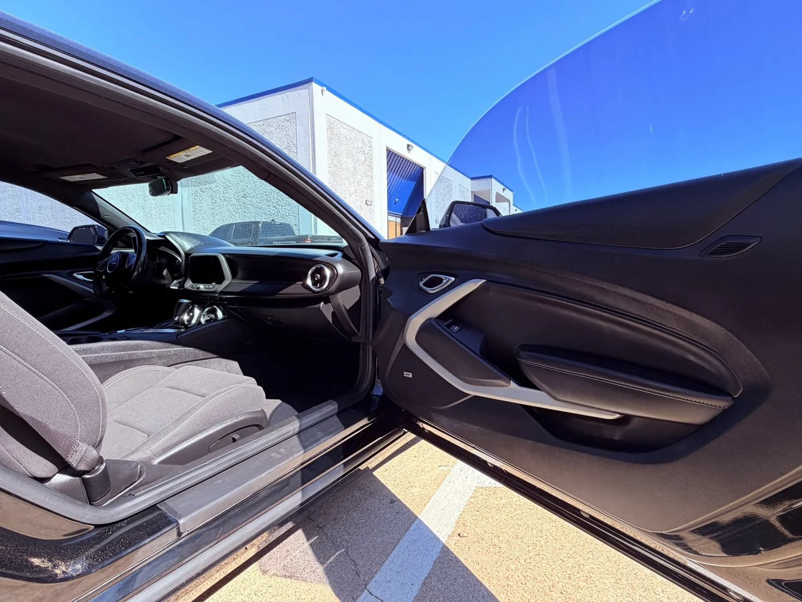 Used 2020 Chevrolet Camaro LT w/ Technology Package RWD image 16