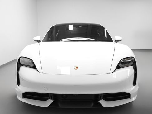 Used 2024 Porsche Taycan Turbo S image 8