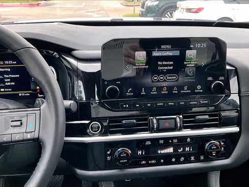 Used 2024 Nissan Pathfinder Platinum w/ Cargo Package image 6