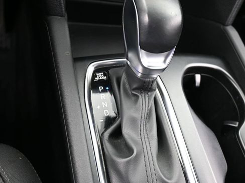 Used 2019 Hyundai Santa Fe SEL image 27