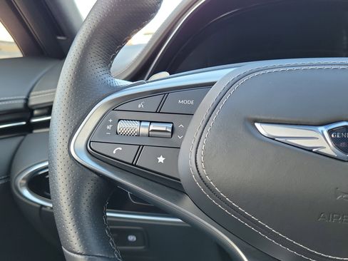 Used 2025 Genesis GV70 3.5T Sport w/ Sport Advanced Package image 14