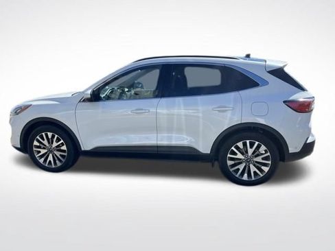 Used 2020 Ford Escape Titanium w/ Titanium Premium Package 2.0 AWD/4WD image 3