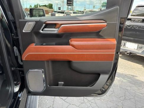Certified 2024 GMC Sierra 1500 Denali Ultimate AWD/4WD image 15