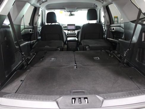 Used 2023 Ford Explorer XLT image 61