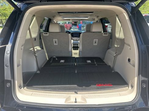 Used 2022 GMC Acadia Denali FWD image 28
