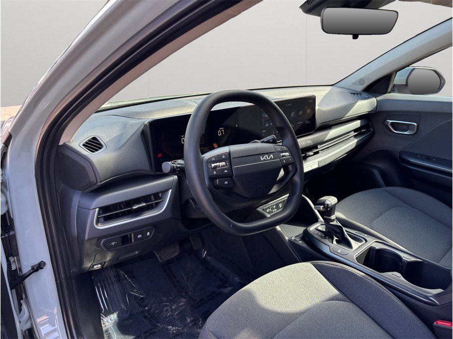 Used 2025 Kia K4 FWD image 6