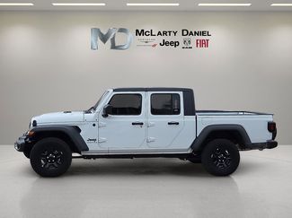 New 2025 Jeep Gladiator Sport video 3