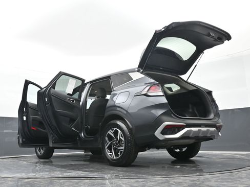 Used 2023 Kia Sportage LX image 50