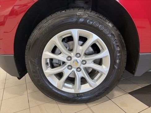 Used 2018 Chevrolet Equinox LT image 21