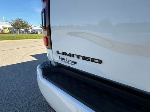 Used 2022 RAM 3500 Limited AWD/4WD image 19