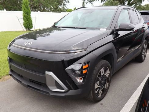 Used 2024 Hyundai Kona SEL AWD/4WD image 4