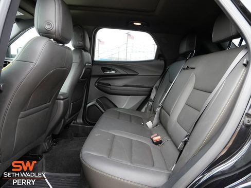 Used 2025 Chevrolet TrailBlazer ACTIV w/ Convenience Package image 12