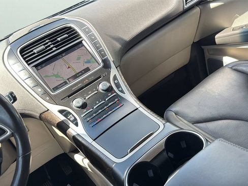 Used 2019 Lincoln Nautilus Reserve w/ Ultimate Package FWD image 20