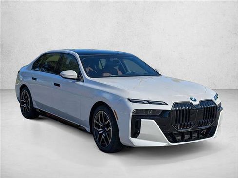 New 2026 BMW i7 xDrive60 AWD/4WD image 6