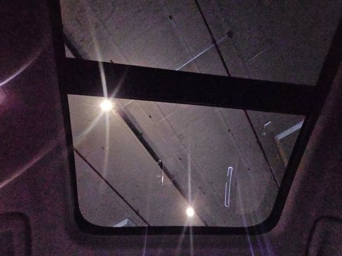 Certified 2025 Volvo V90 B6 Cross Country Plus image 26