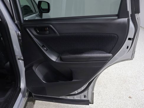 Used 2018 Subaru Forester 2.5i Premium AWD/4WD image 21