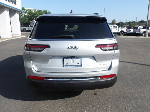 New 2025 Jeep Grand Cherokee L Laredo w/ Trailer Tow Package image 7