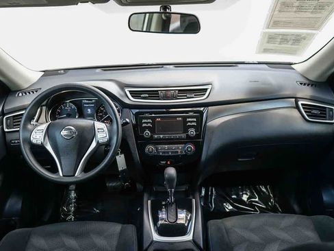 Used 2016 Nissan Rogue S FWD image 12