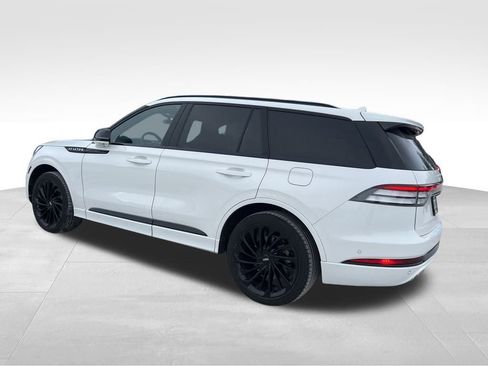 Used 2023 Lincoln Aviator Reserve w/ Equipment Group 201A image 12