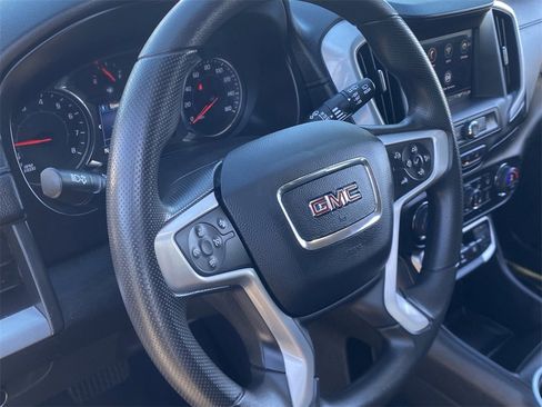 Used 2024 GMC Terrain SLE w/ Driver Convenience Package image 21