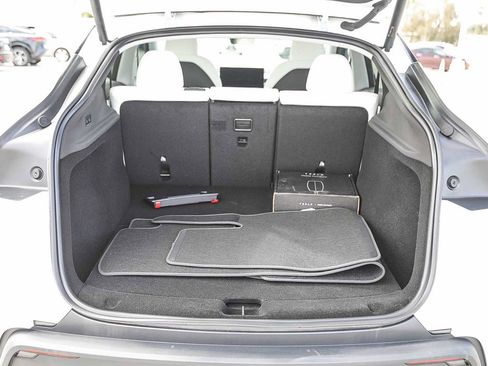 Used 2026 Tesla Model Y Long Range image 27