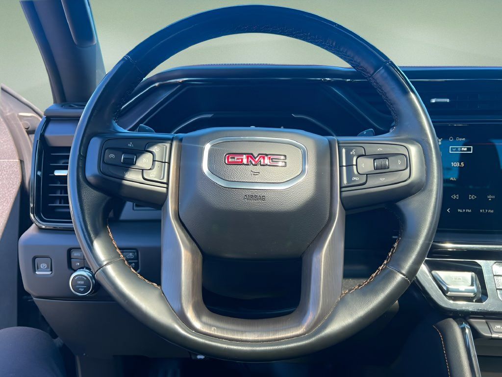 Used 2023 GMC Sierra 1500 AT4 w/ AT4 Preferred Package AWD/4WD image 17