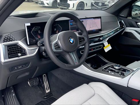 Used 2026 BMW X5 xDrive40i w/ Executive Package image 8
