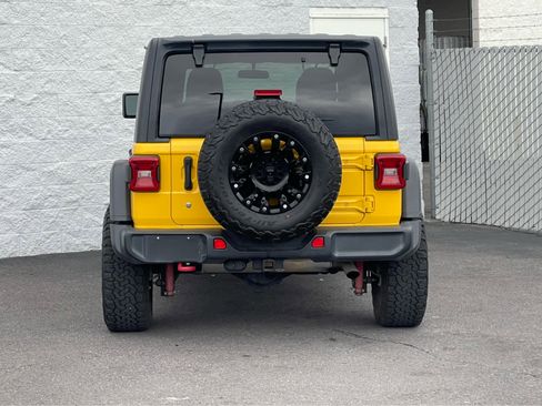 Used 2019 Jeep Wrangler Unlimited Rubicon w/ Cold Weather Group image 6