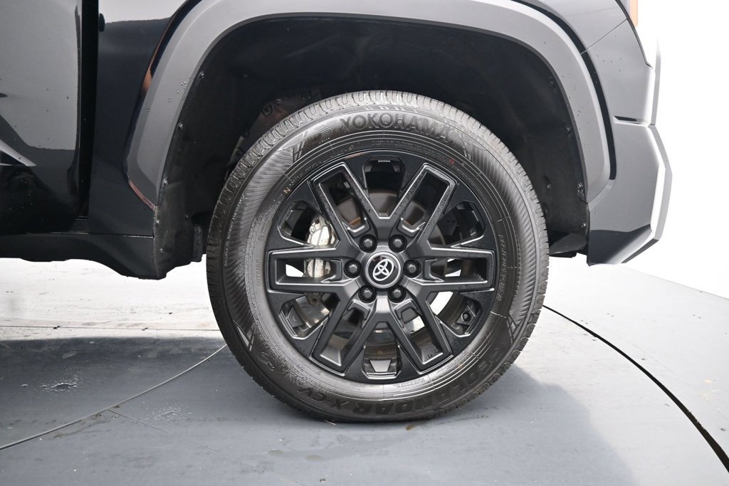 Used 2023 Toyota Tundra SR5 w/ SR5 Convenience Package AWD/4WD image 13