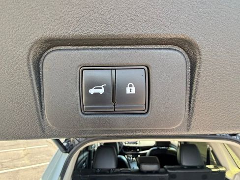 Used 2023 Nissan Rogue SV w/ SV Premium B Package AWD/4WD image 41