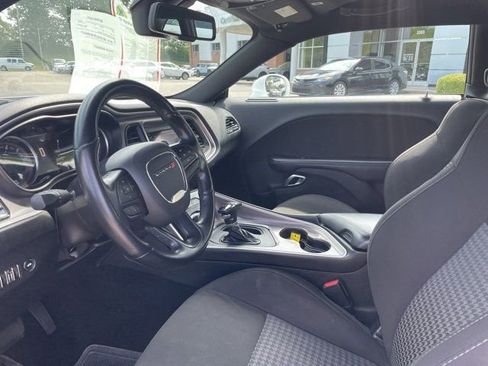Used 2022 Dodge Challenger GT image 12