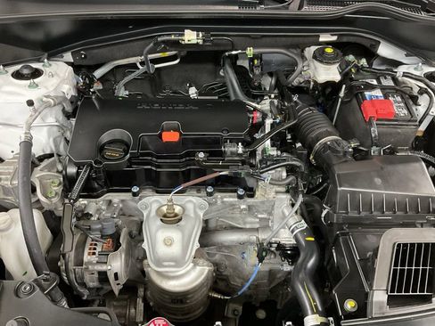 Used 2025 Honda HR-V Sport image 32