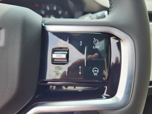 New 2024 Land Rover Discovery Sport Dynamic SE image 20