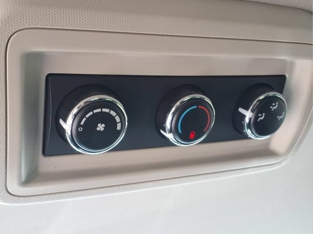 Used 2016 Dodge Grand Caravan SXT FWD image 17
