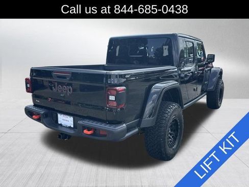 Certified 2025 Jeep Gladiator Mojave AWD/4WD image 5