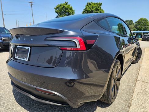 Used 2025 Tesla Model 3 Long Range RWD image 5
