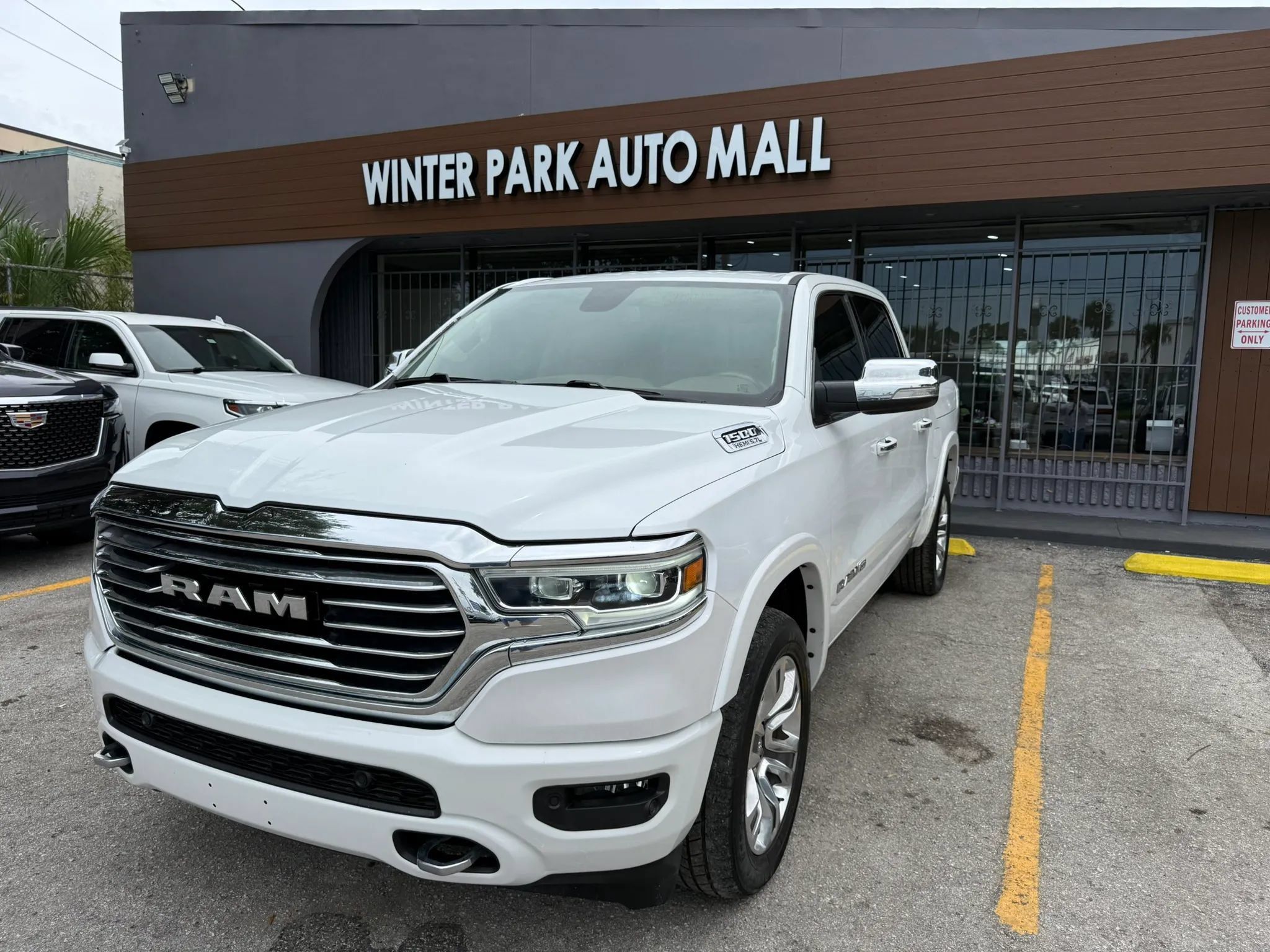 Used 2019 RAM 1500 Limited AWD/4WD image 1