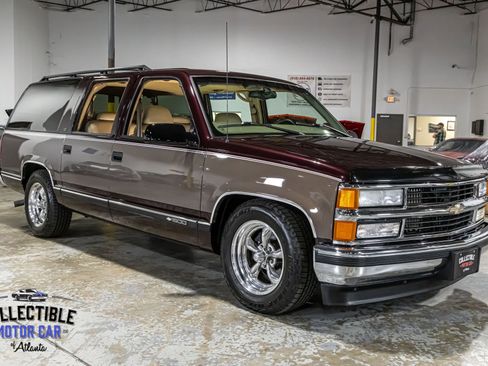 Used 1997 Chevrolet Suburban 2WD w/ Preferred Equipment Group 3 image 12