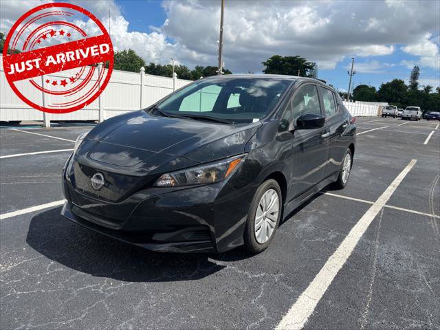 Used 2025 Nissan Leaf S FWD image 2