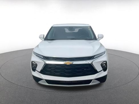 Used 2025 Chevrolet Blazer LT image 4