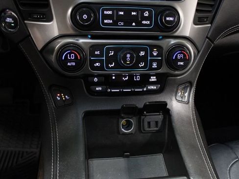 Used 2018 Chevrolet Tahoe LT w/ LT Signature Package image 39