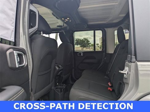 Used 2020 Jeep Wrangler Unlimited Sahara w/ Safety Group image 7