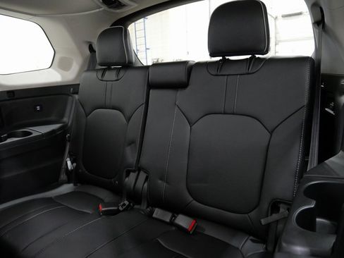 Used 2025 Honda Pilot Elite image 26